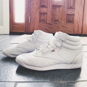 Reebok Freestyle womens size 7.5